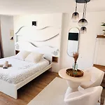 L'intimiste - Cocon A Deux - Sauna, Balneo & Cine Grenoble